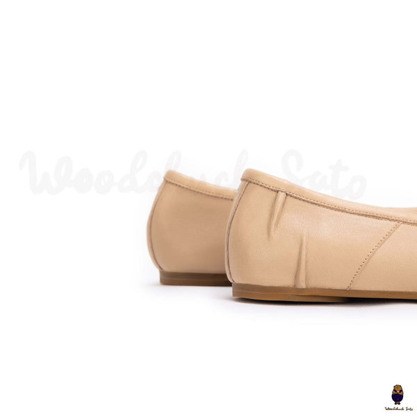 WoodChuckSato Beige Tabi Split-Toe Ballerinas aus „Distressed“-Leder für Damen und Herren, Größen EU 35–45