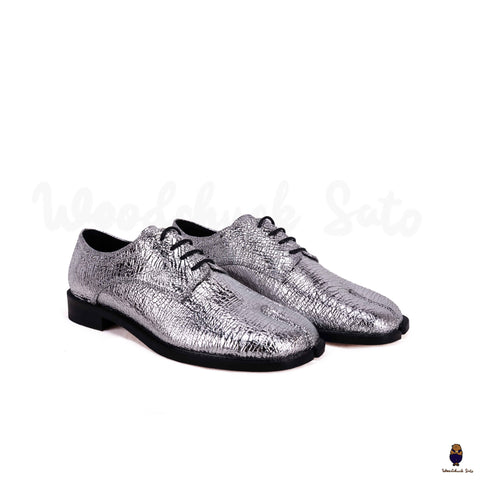 Vintage women's men's cracked silver Tabi split toe calfskin leather shoes / pumps/ flats