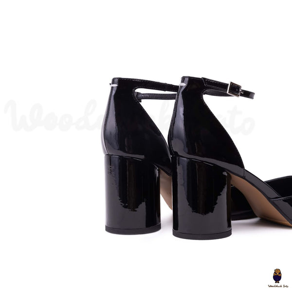 WoodchuckSato tabi pumps black heel